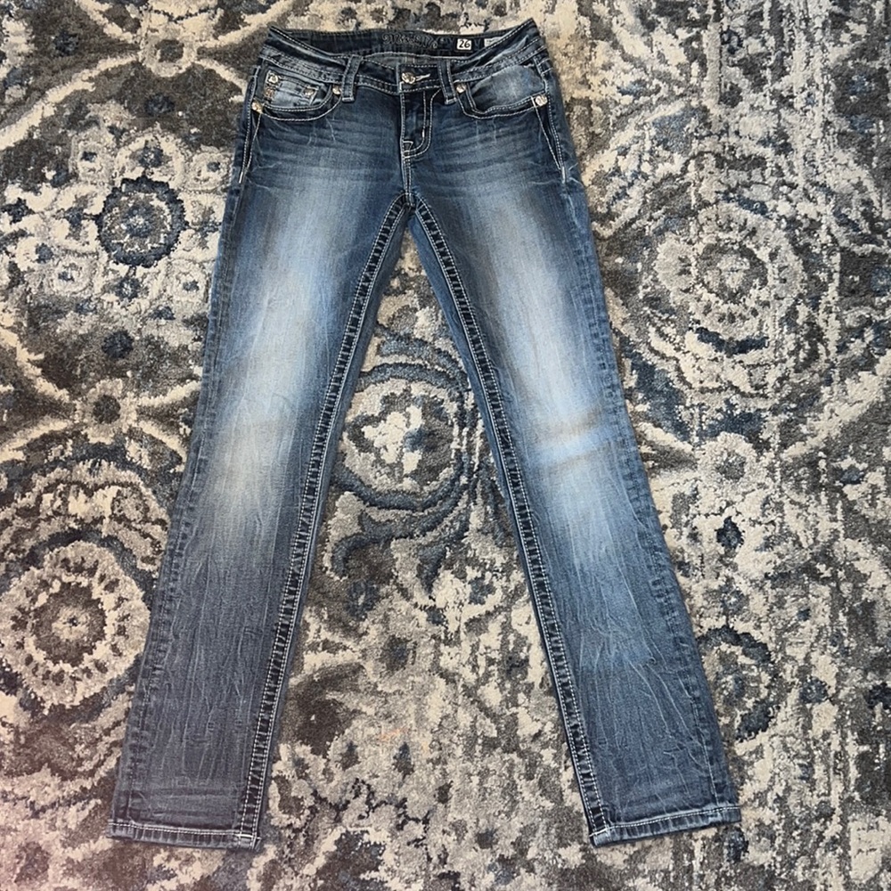 MissMe women’s light wash jeans size 26 straight